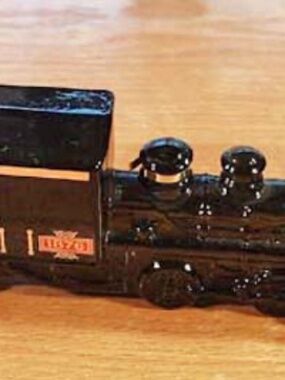 AVON AFTER SHAVE, CENTENNIAL EXPRESS 1876 STEAM TRAIN, FULL OF WILD COUNTRY AFTE